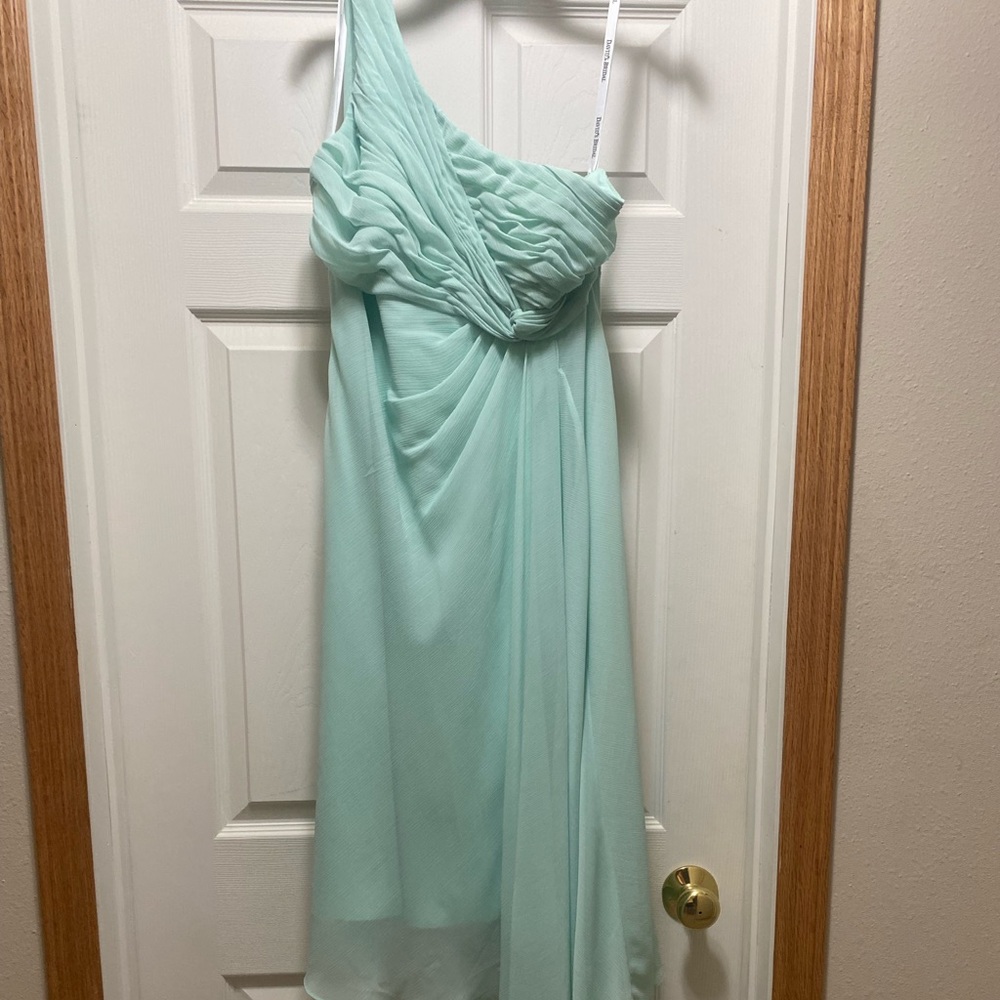 David’s Bridal mint bridesmaid dress size 6